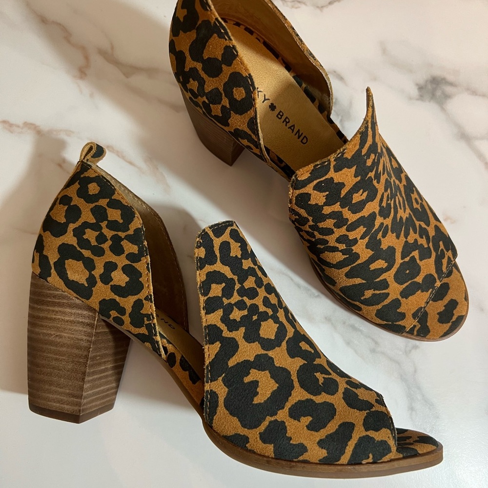 Lucky brand Junai cutout booties